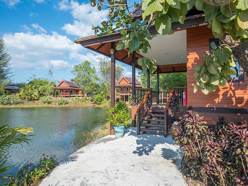 Dusita Lake Front